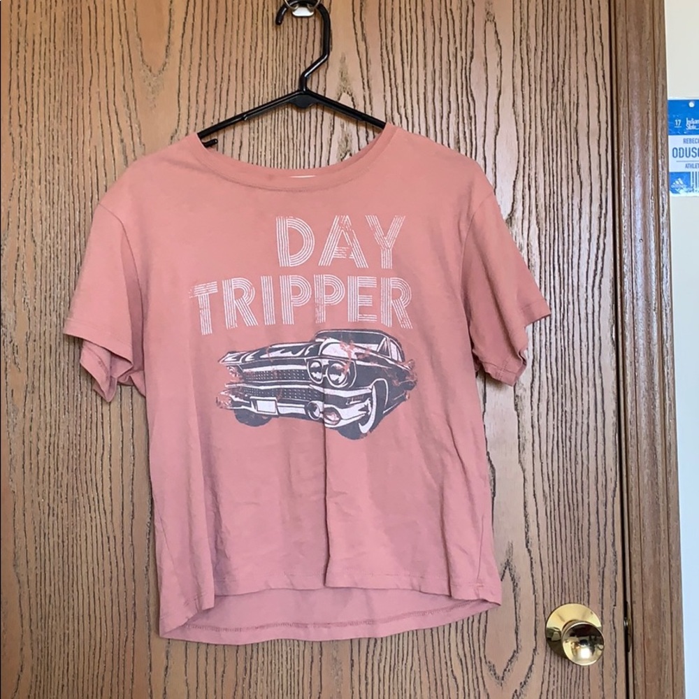 Graphic pink shirt